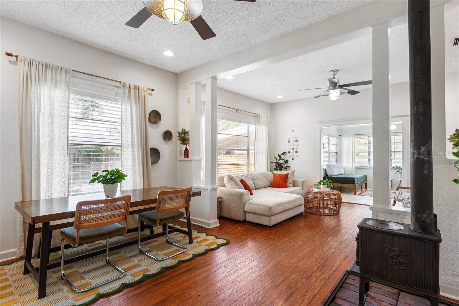 815 HAND AVE, SARASOTA, FL, 34232