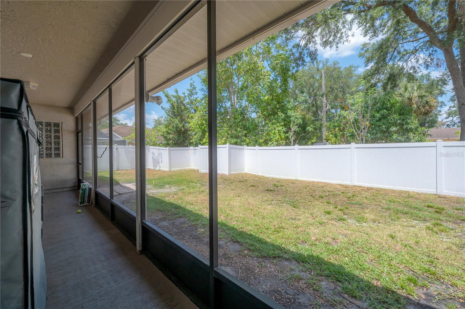 905 CLEARCREEK DR, TAMPA, FL, 33613