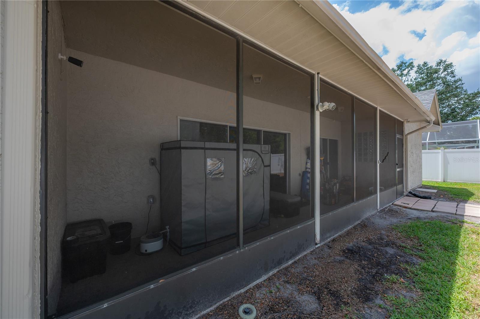 905 CLEARCREEK DR, TAMPA, FL, 33613