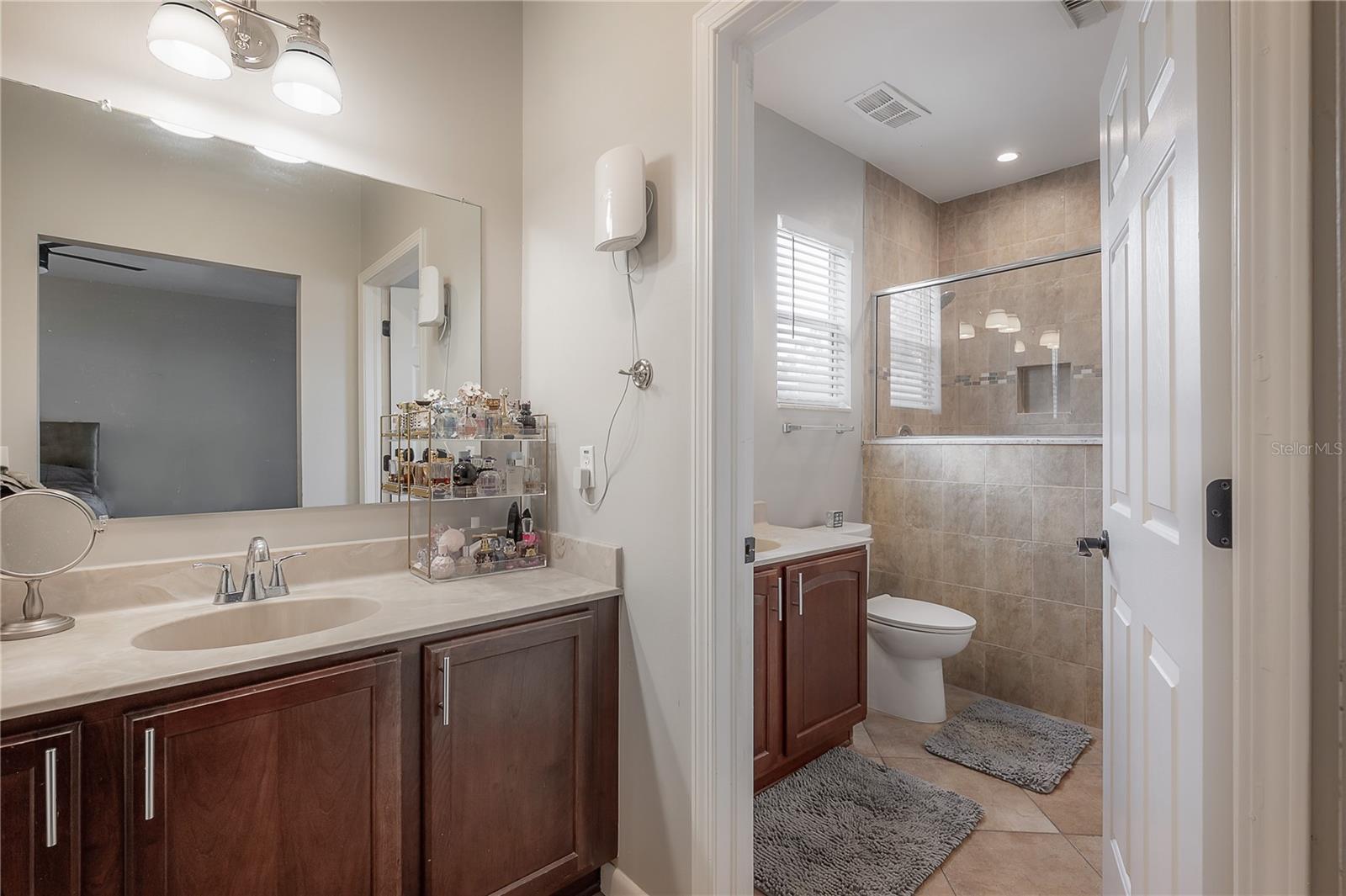 905 CLEARCREEK DR, TAMPA, FL, 33613