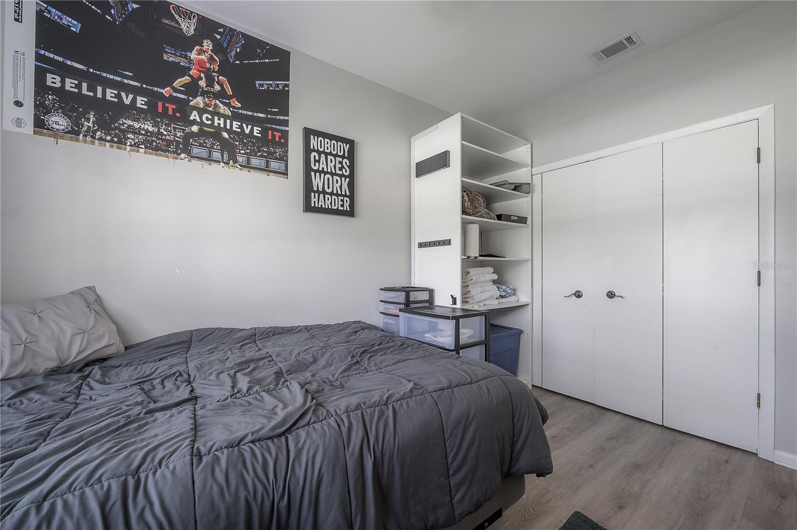 905 CLEARCREEK DR, TAMPA, FL, 33613