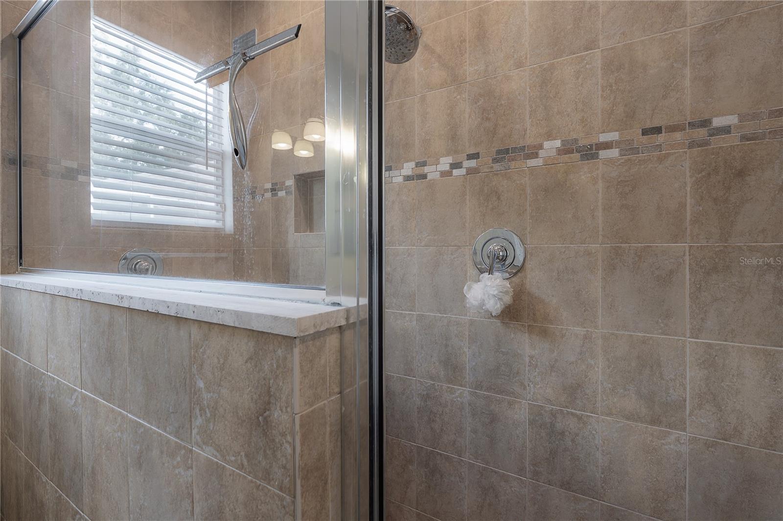 905 CLEARCREEK DR, TAMPA, FL, 33613