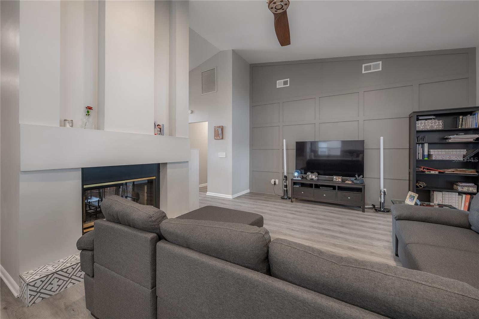 905 CLEARCREEK DR, TAMPA, FL, 33613