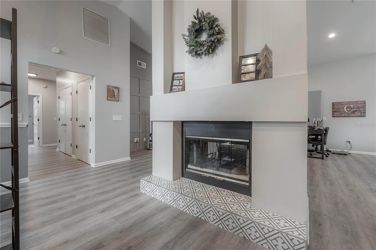 905 CLEARCREEK DR, TAMPA, FL, 33613