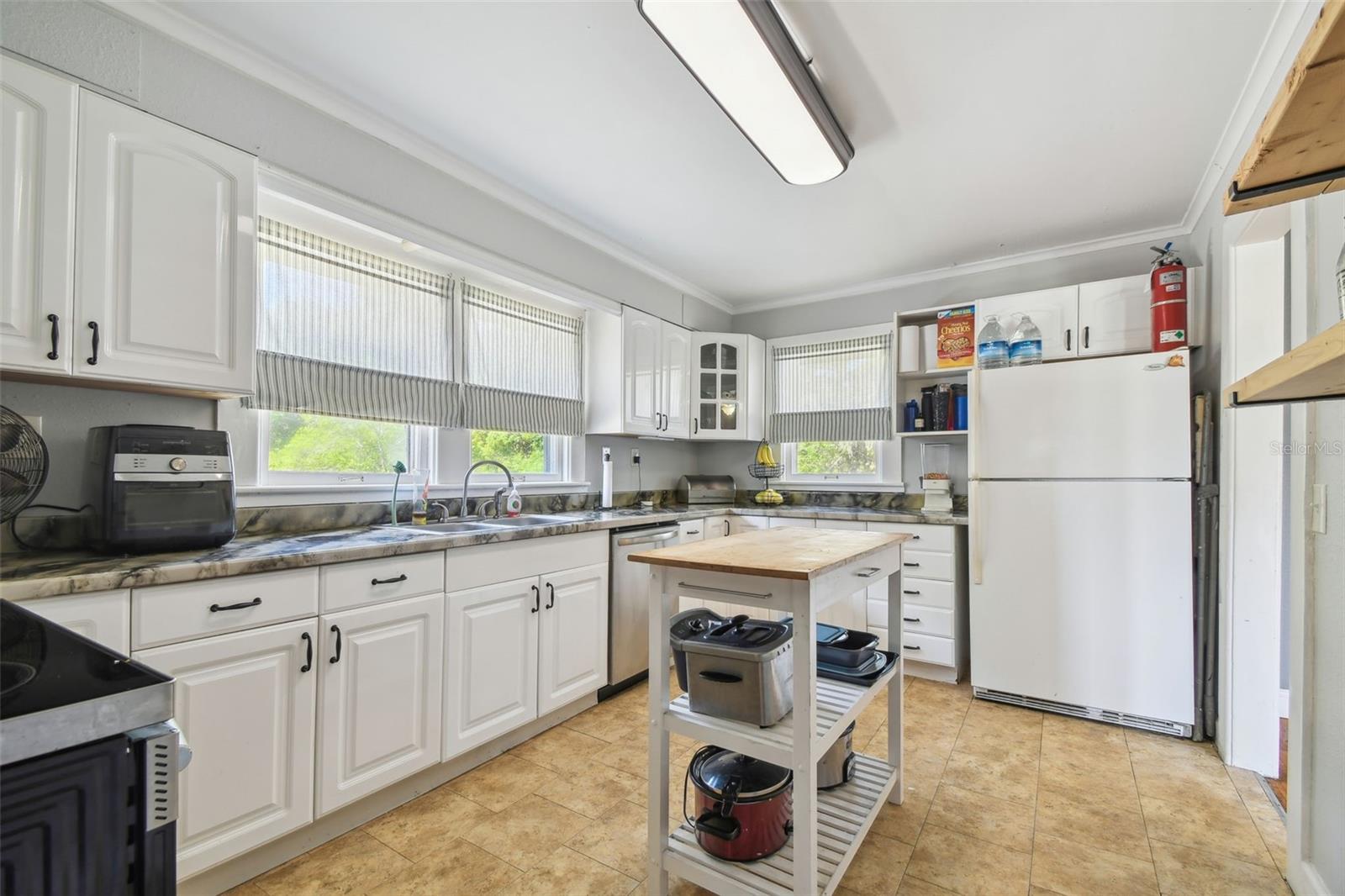 101 N TAYLOR RD, SEFFNER, FL, 33584
