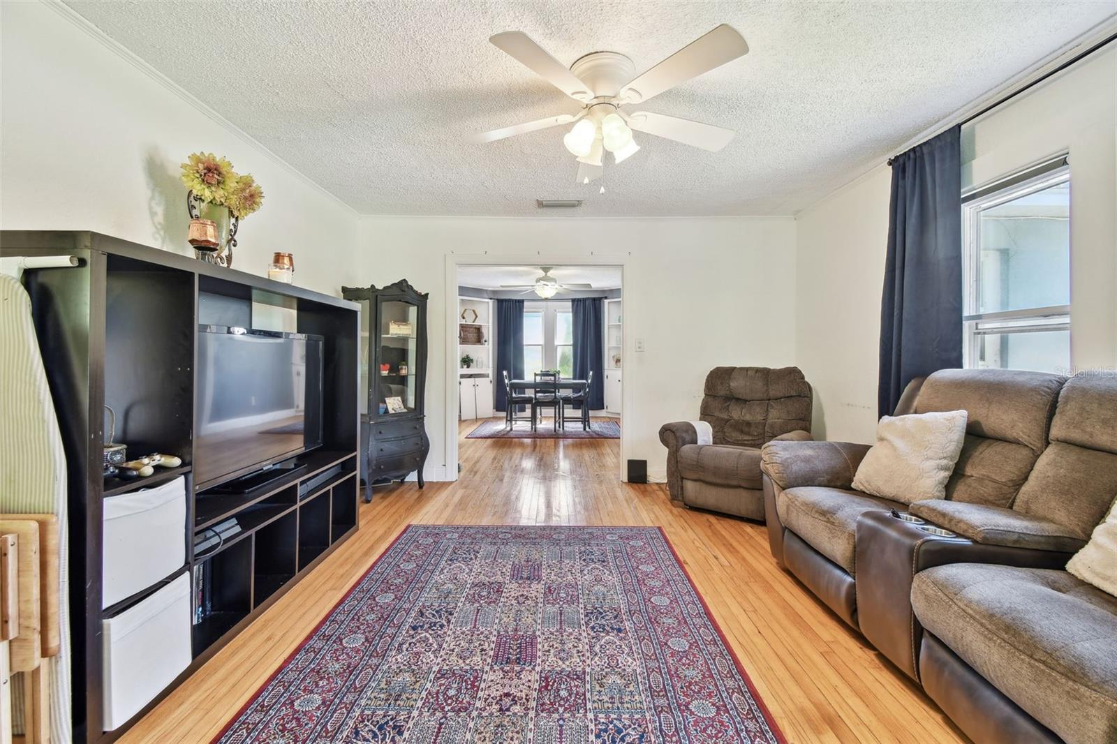 101 N TAYLOR RD, SEFFNER, FL, 33584