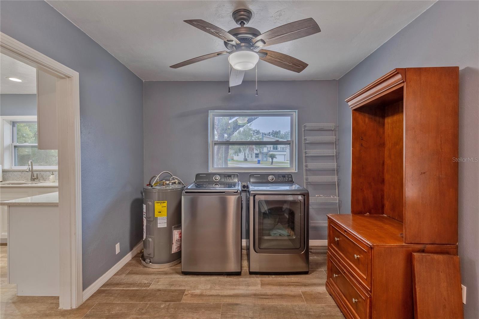 11927 RIVERHILLS DR, TEMPLE TERRACE, FL, 33617