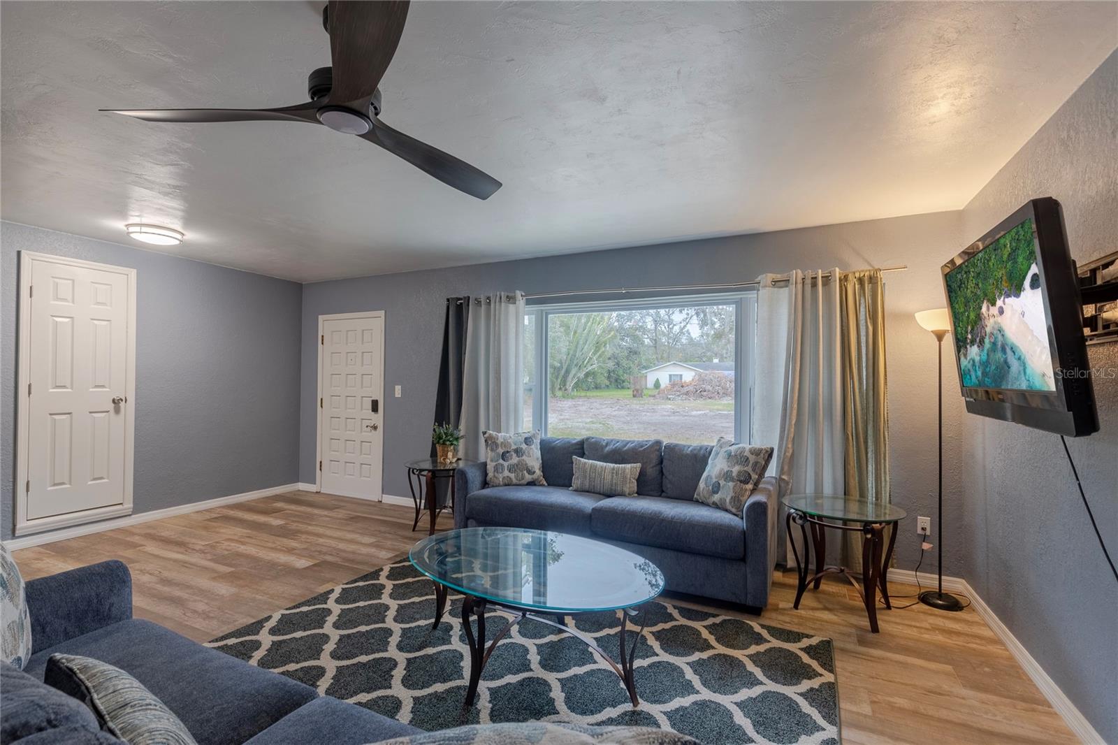 11927 RIVERHILLS DR, TEMPLE TERRACE, FL, 33617