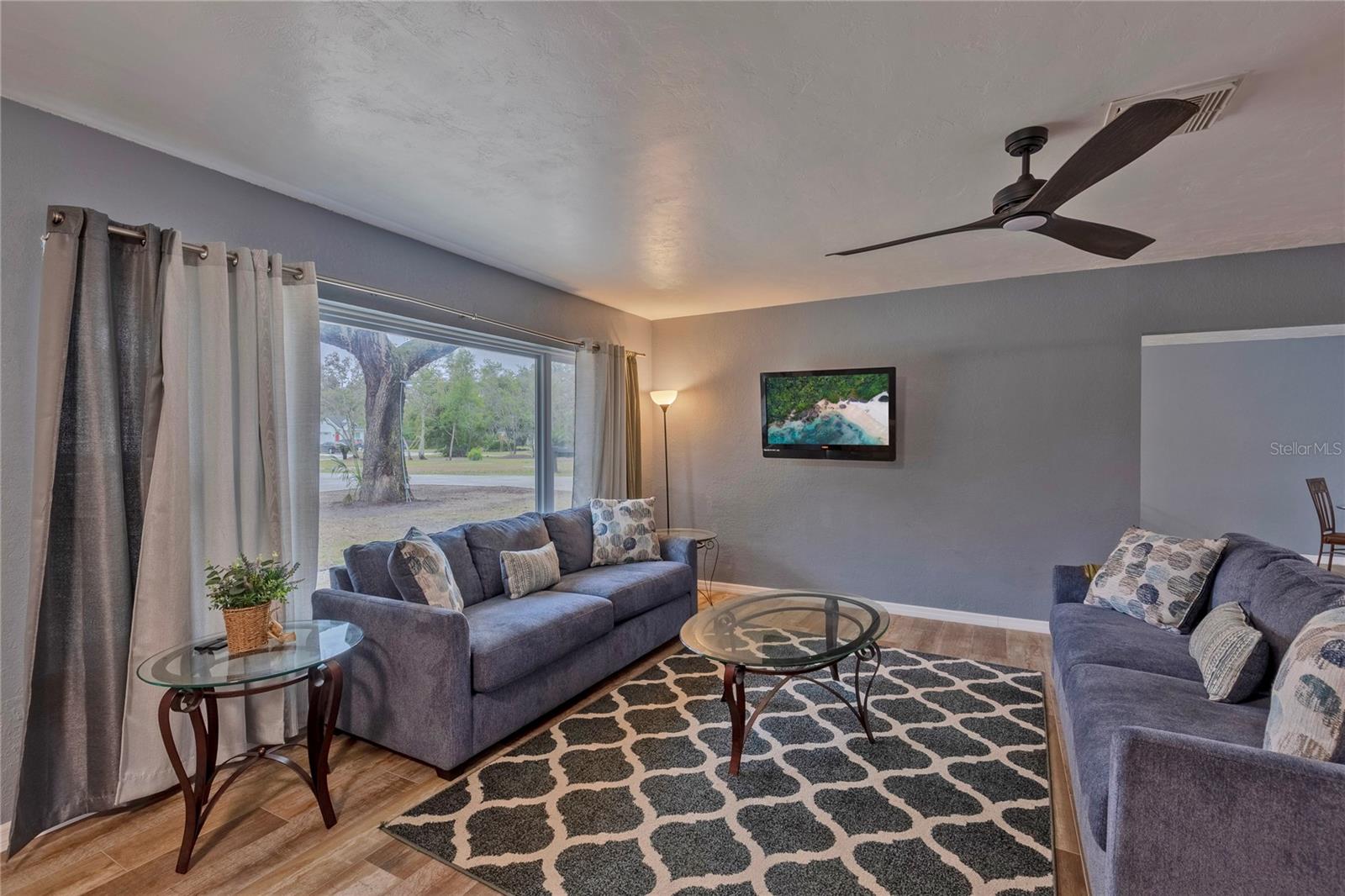 11927 RIVERHILLS DR, TEMPLE TERRACE, FL, 33617