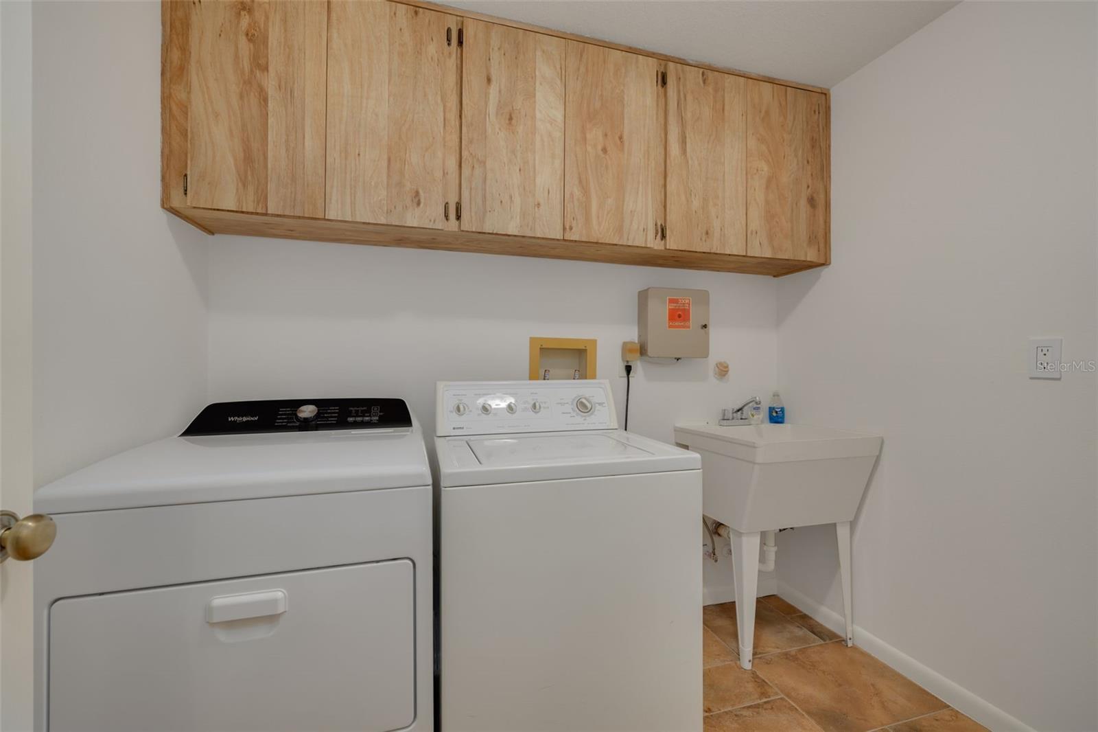 2550 ROLLING VIEW DR, DUNEDIN, FL, 34698