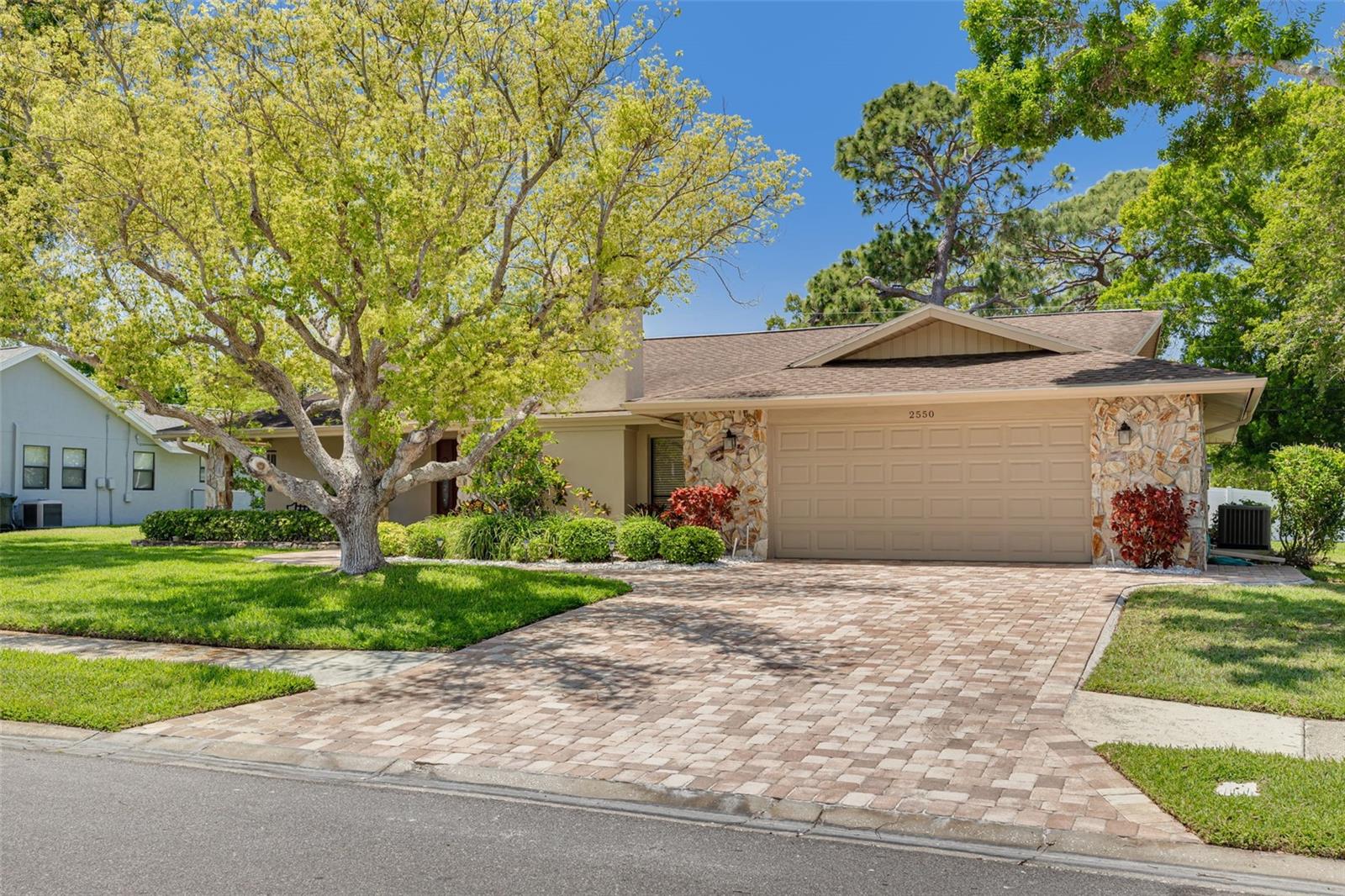 2550 ROLLING VIEW DR, DUNEDIN, FL, 34698