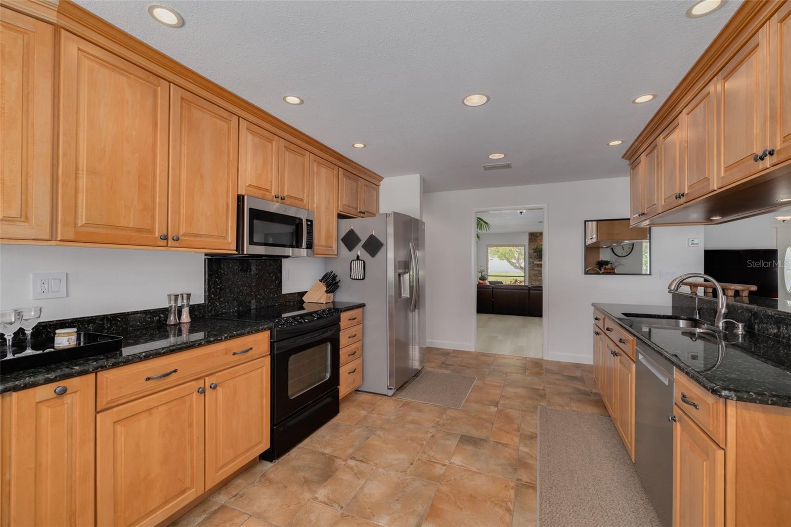 2550 ROLLING VIEW DR, DUNEDIN, FL, 34698