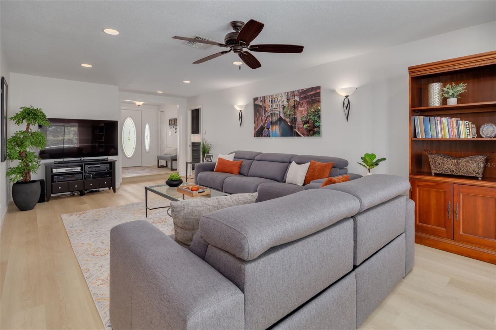 2550 ROLLING VIEW DR, DUNEDIN, FL, 34698