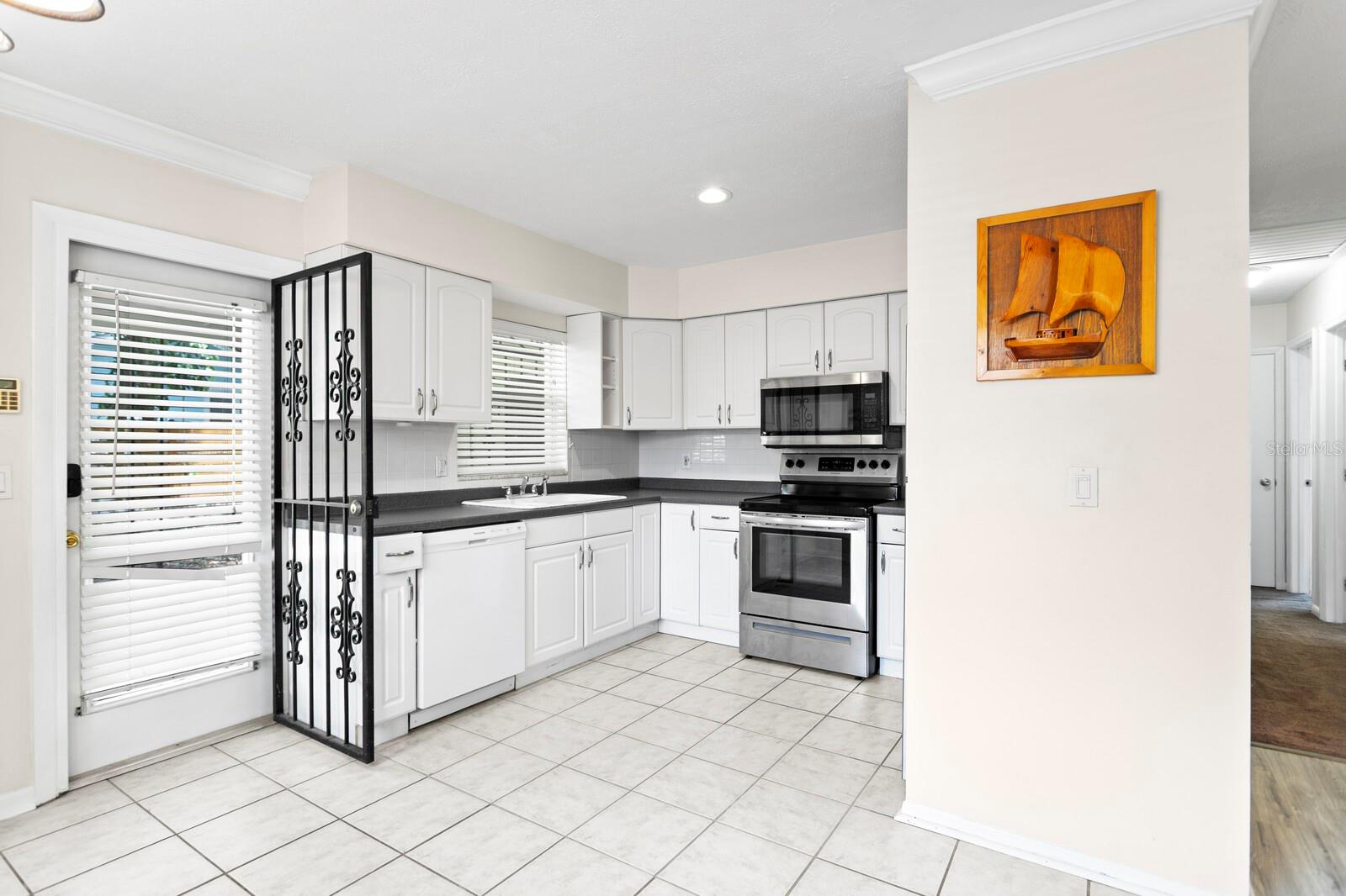 107 W WOODLAWN AVE, TAMPA, FL, 33603