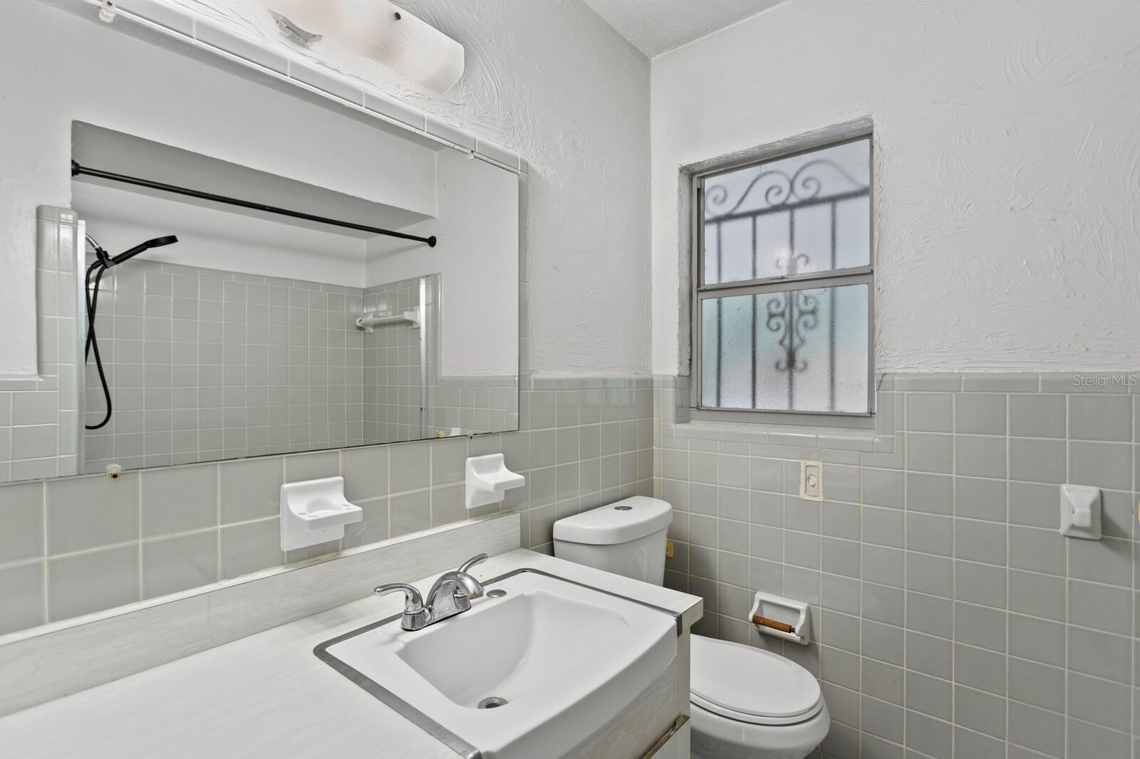 107 W WOODLAWN AVE, TAMPA, FL, 33603