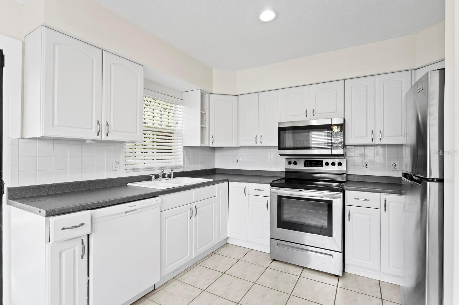 107 W WOODLAWN AVE, TAMPA, FL, 33603