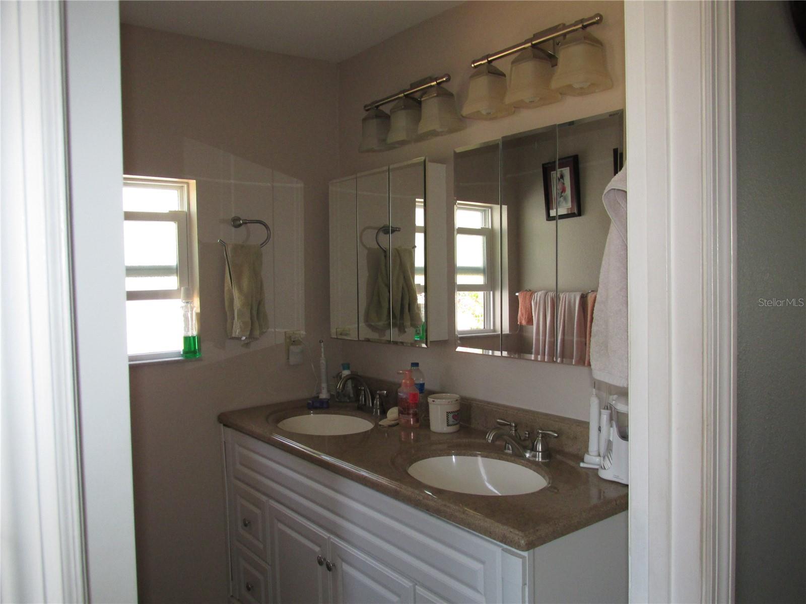 33 EDINBURGH DR, HAINES CITY, FL, 33844