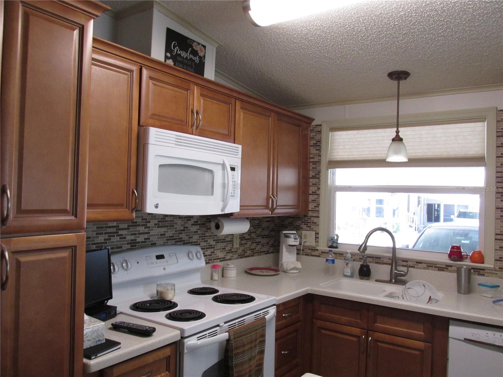 33 EDINBURGH DR, HAINES CITY, FL, 33844