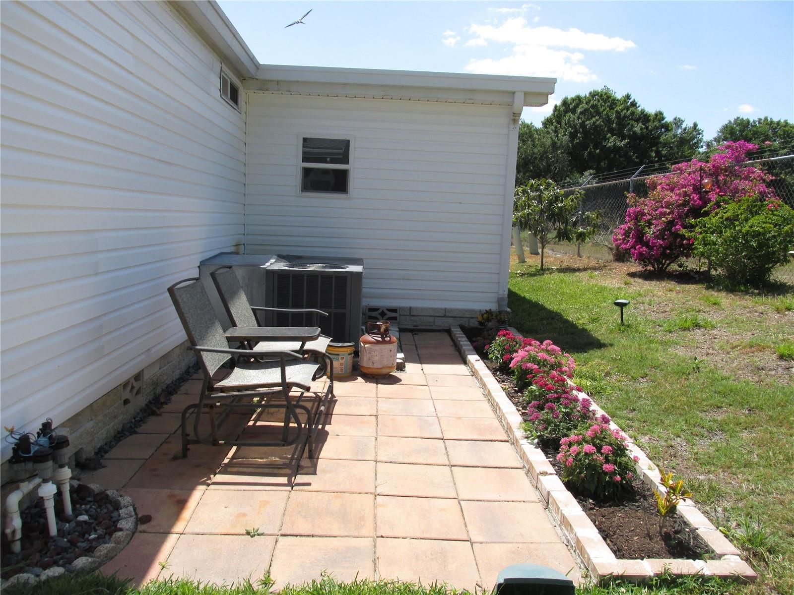 33 EDINBURGH DR, HAINES CITY, FL, 33844