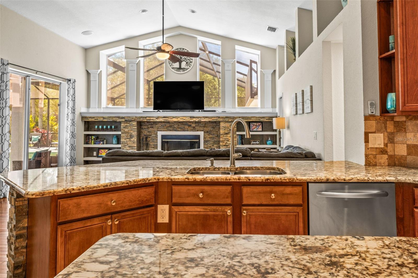 2845 MOSSY TIMBER TRL, VALRICO, FL, 33596