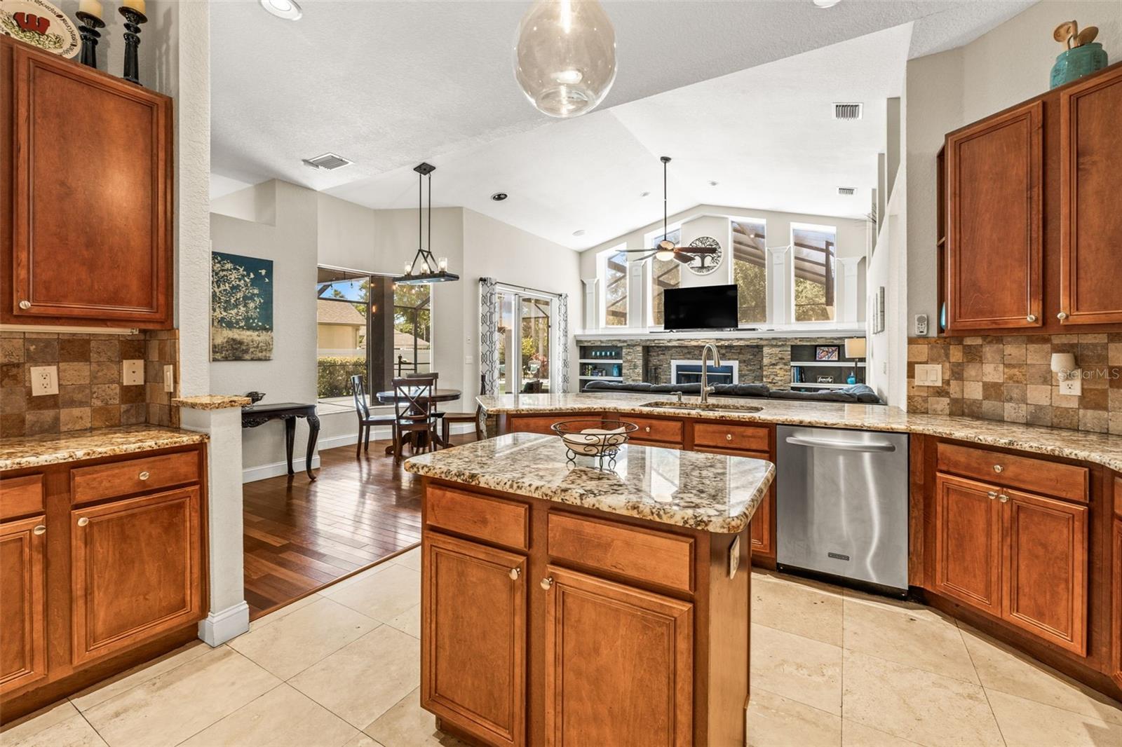 2845 MOSSY TIMBER TRL, VALRICO, FL, 33596