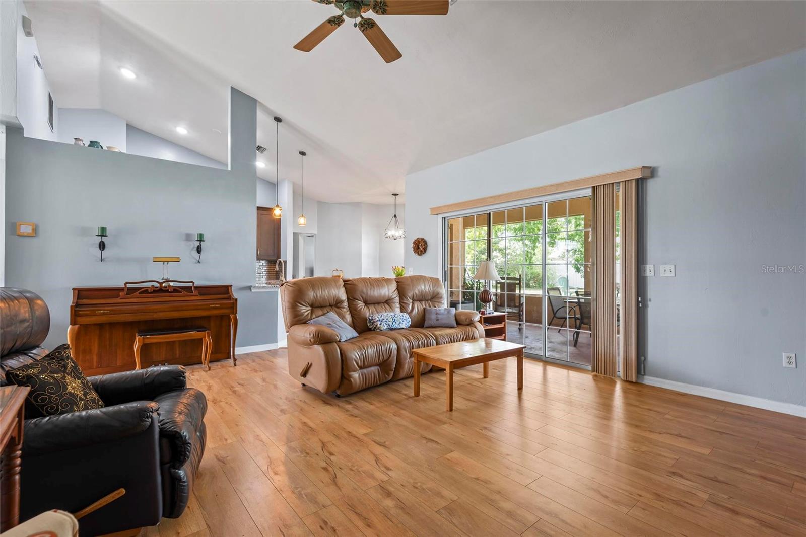 15 BARKLEY LN, PALM COAST, FL, 32137