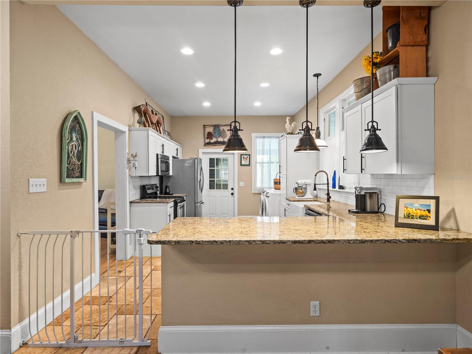 606 HOWELL AVE, BROOKSVILLE, FL, 34601