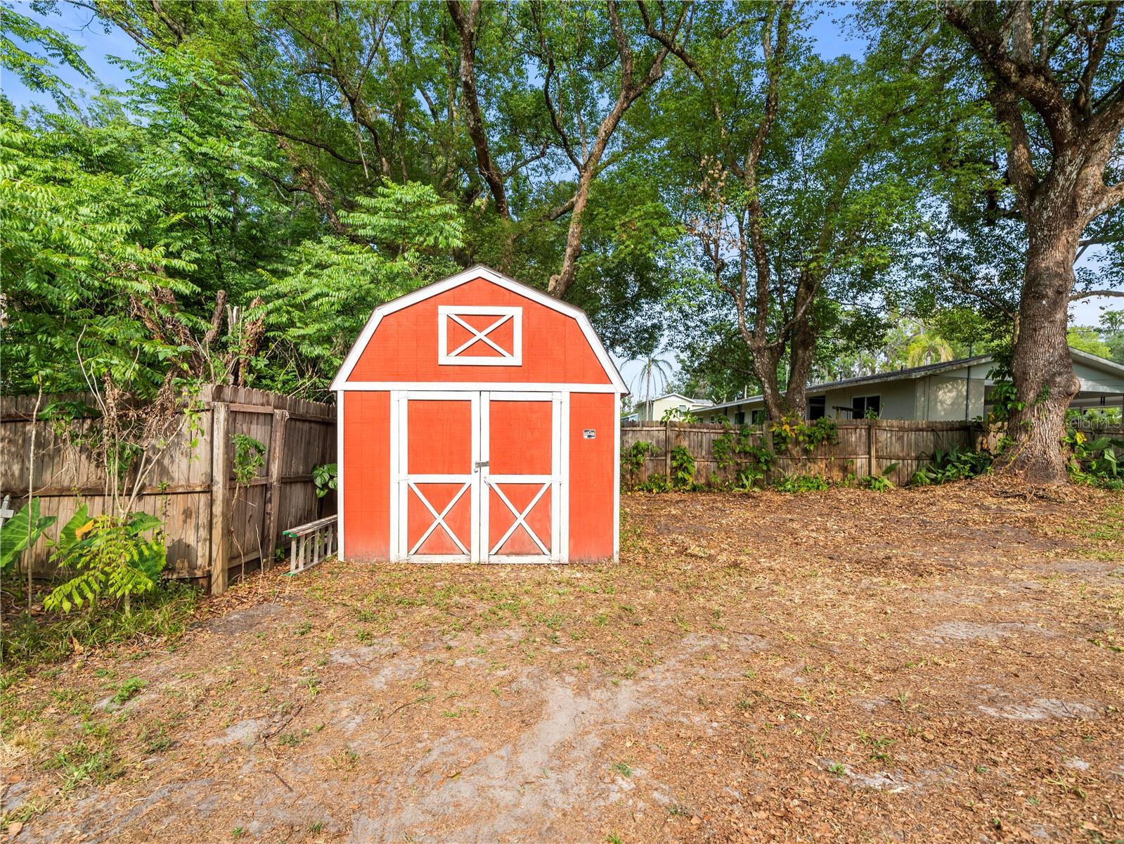 606 HOWELL AVE, BROOKSVILLE, FL, 34601