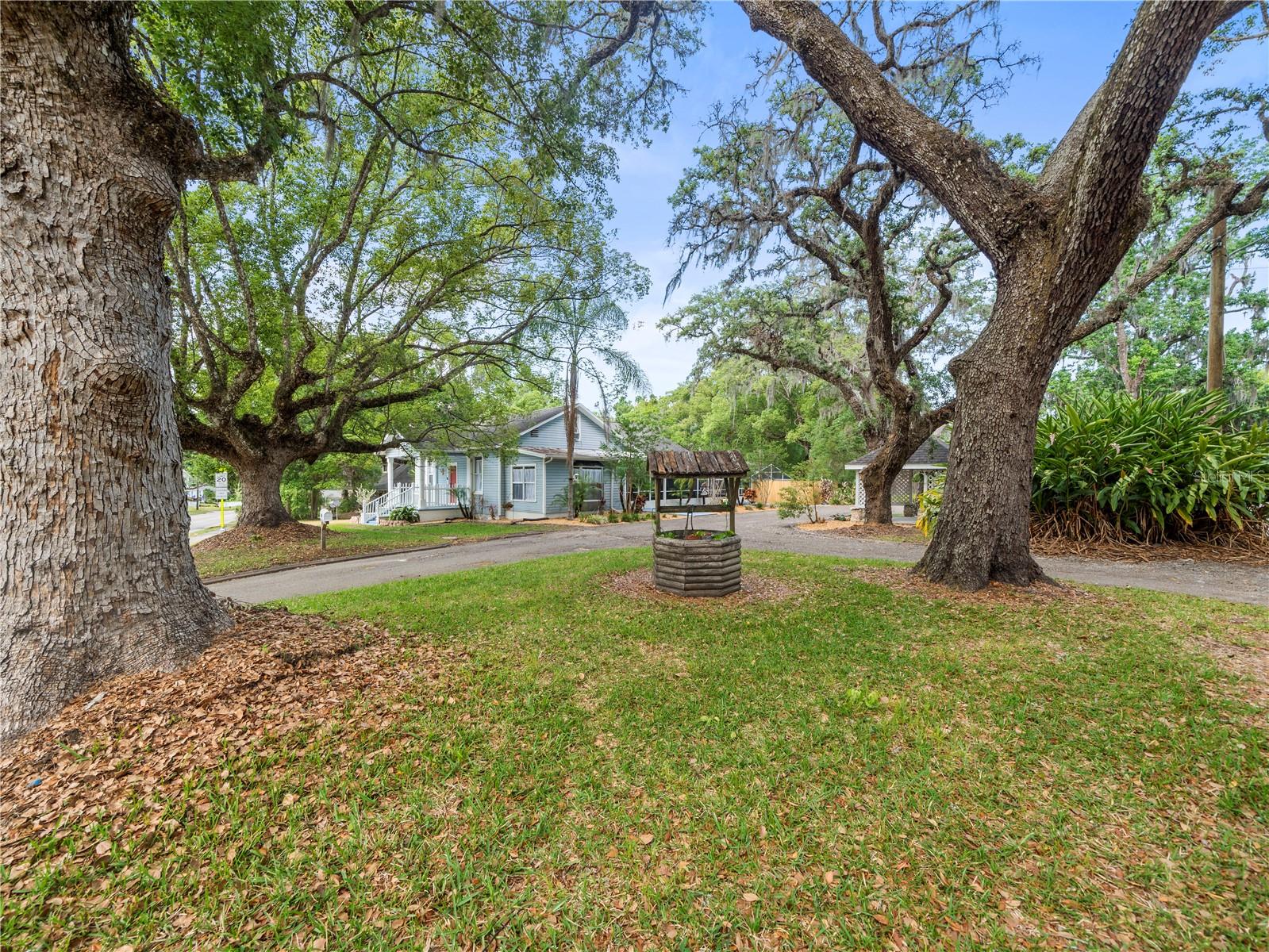 606 HOWELL AVE, BROOKSVILLE, FL, 34601