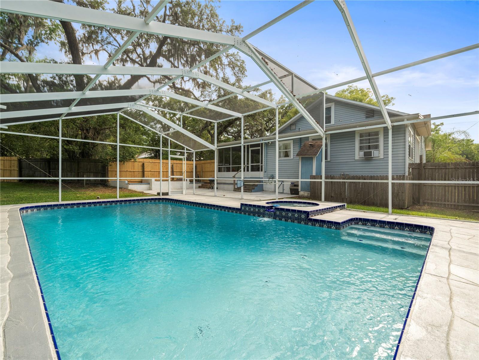 606 HOWELL AVE, BROOKSVILLE, FL, 34601