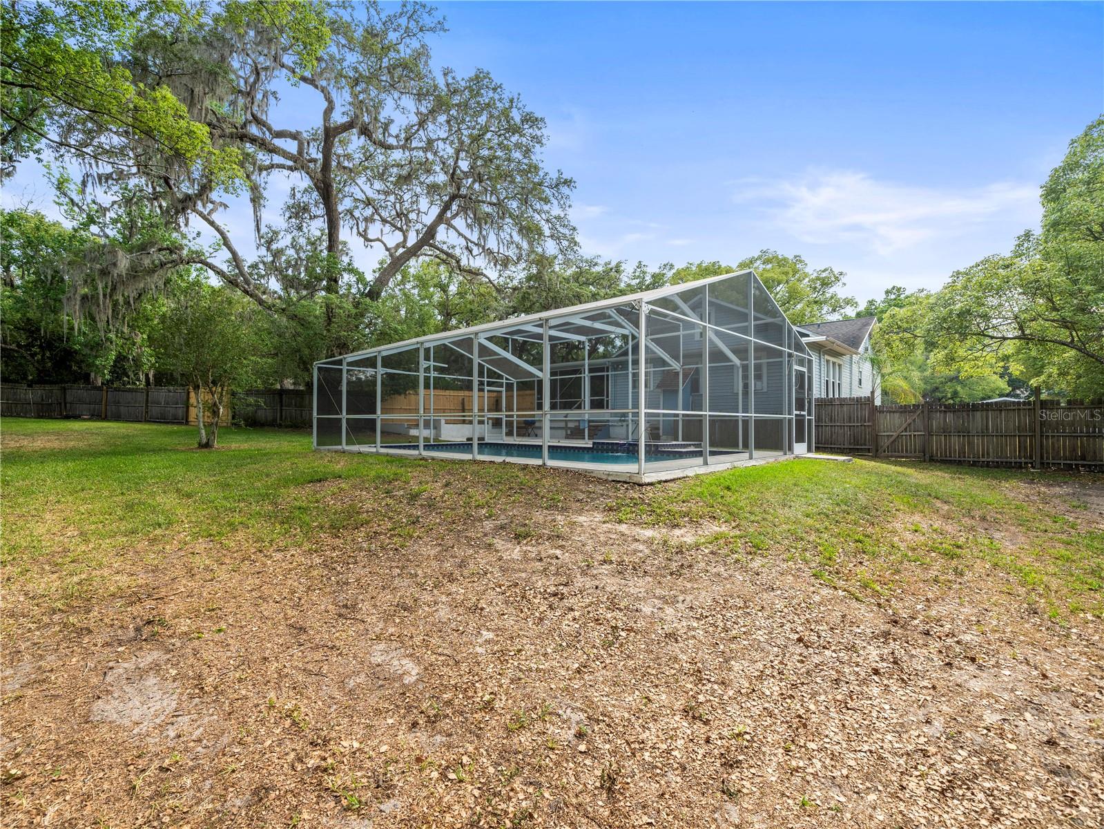 606 HOWELL AVE, BROOKSVILLE, FL, 34601