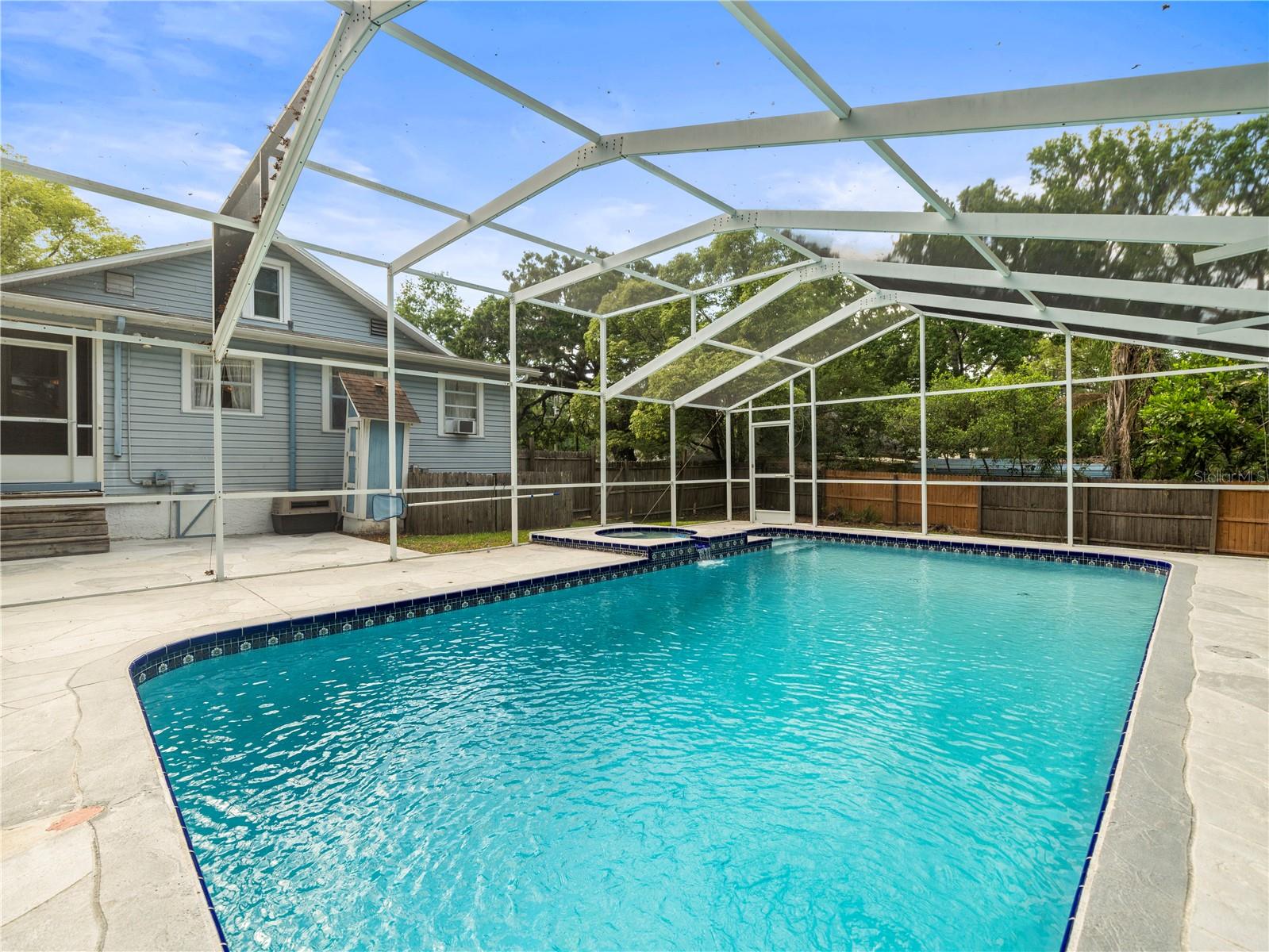 606 HOWELL AVE, BROOKSVILLE, FL, 34601