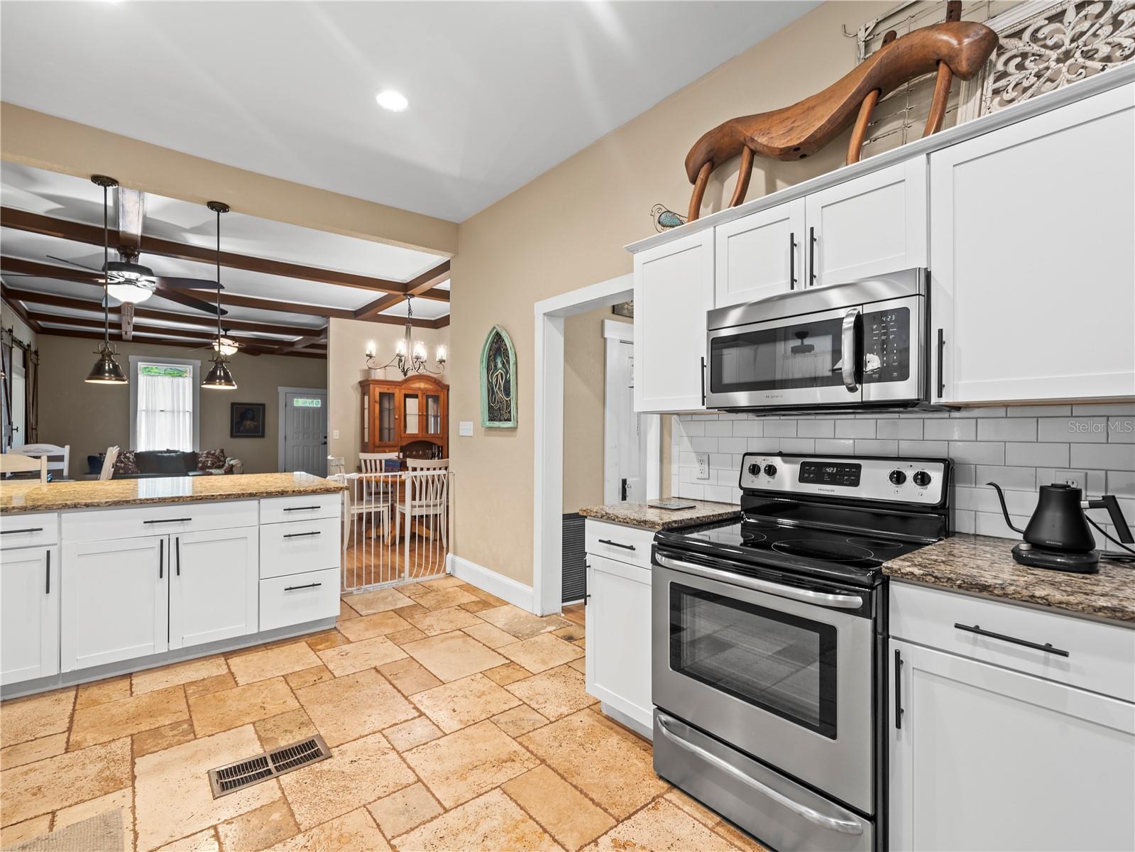 606 HOWELL AVE, BROOKSVILLE, FL, 34601