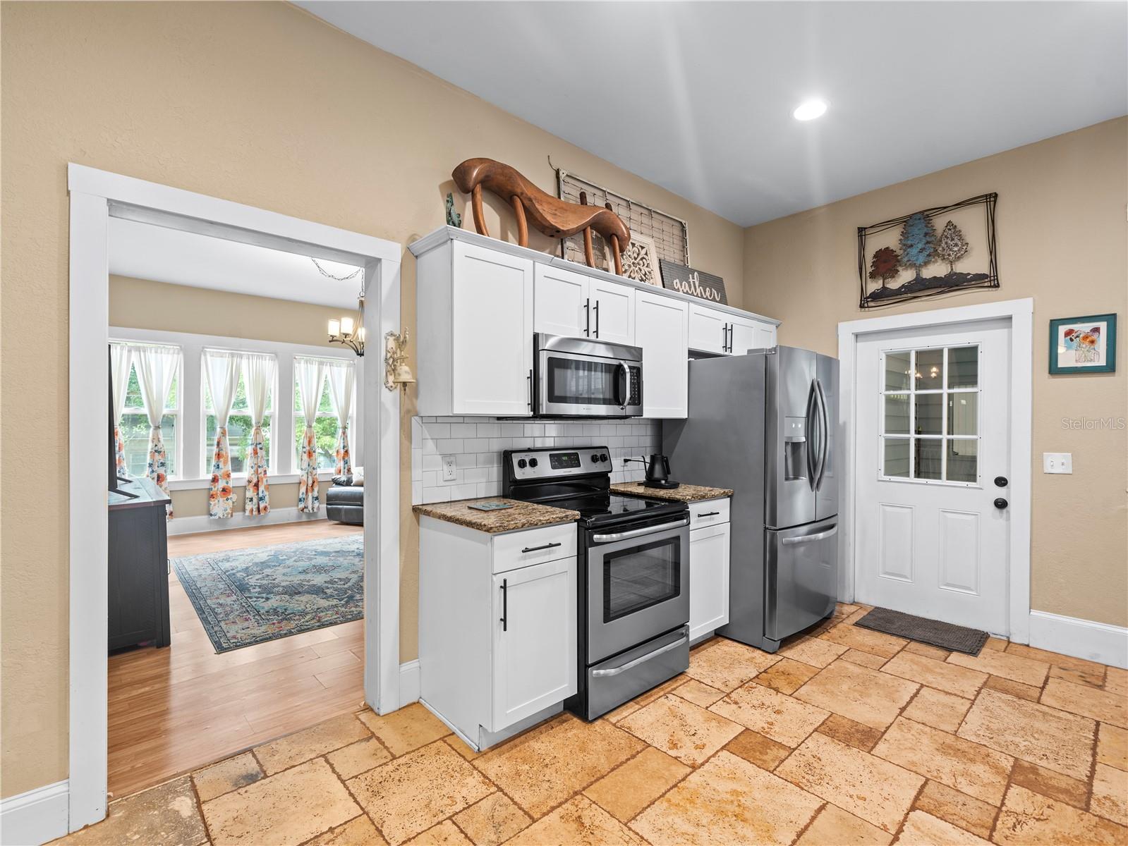 606 HOWELL AVE, BROOKSVILLE, FL, 34601