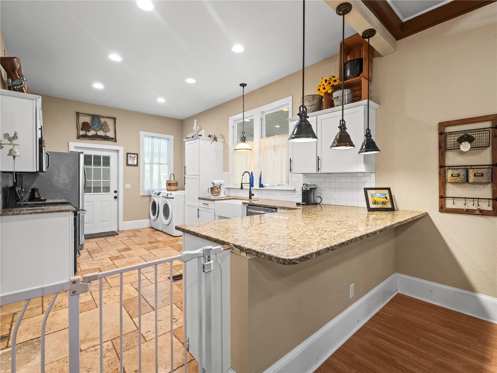 606 HOWELL AVE, BROOKSVILLE, FL, 34601