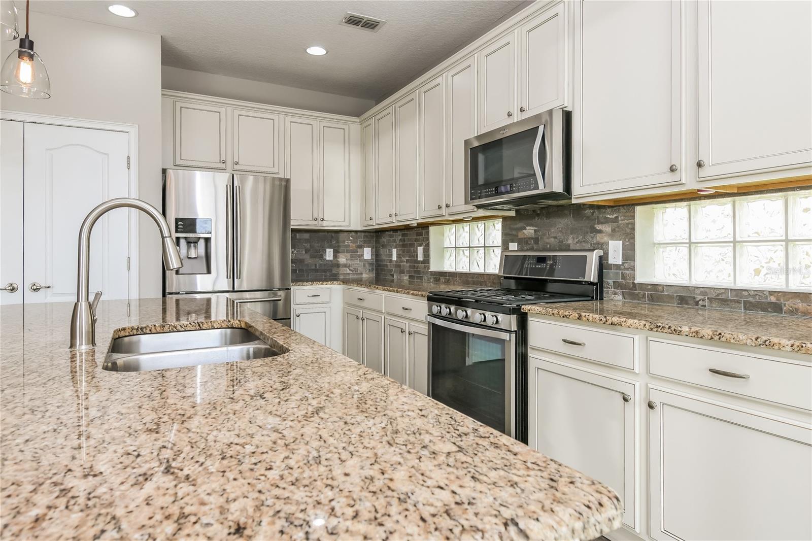 2270 NATOMA BLVD, MOUNT DORA, FL, 32757