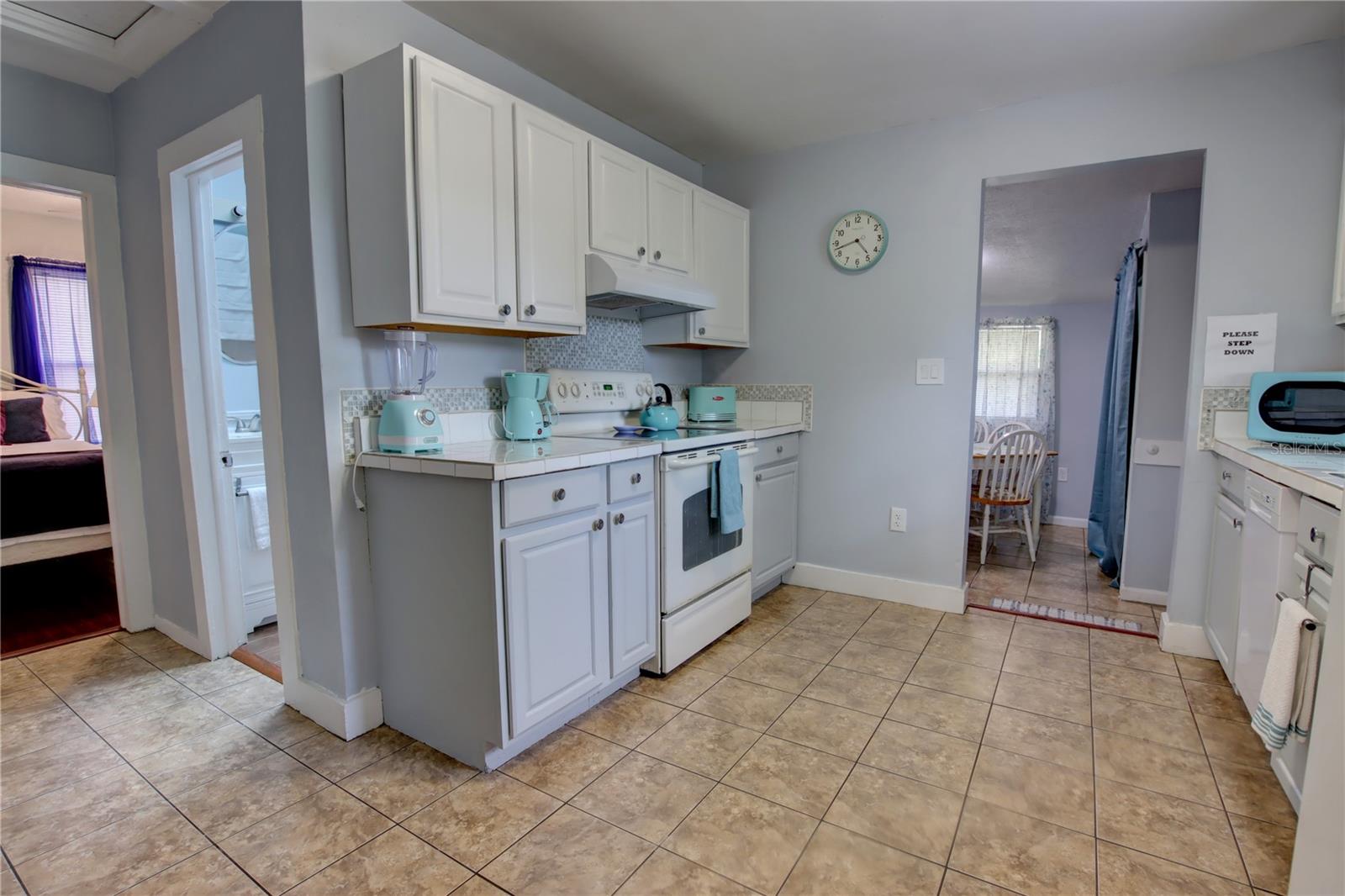 200 W 27TH ST, SANFORD, FL, 32773