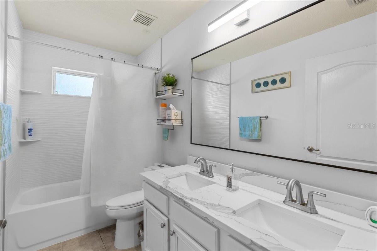 2818 MOSSY TIMBER TRL, VALRICO, FL, 33596