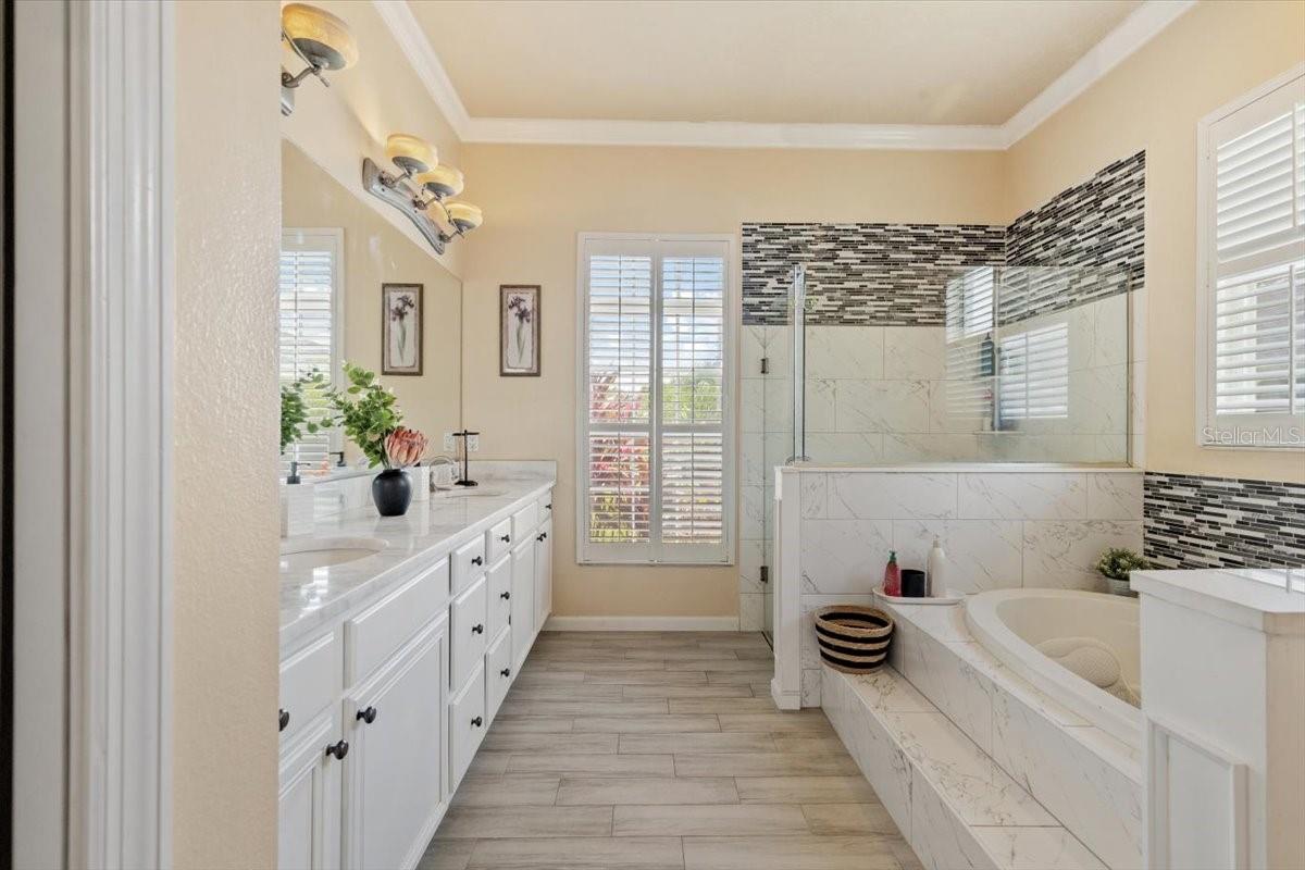 2818 MOSSY TIMBER TRL, VALRICO, FL, 33596