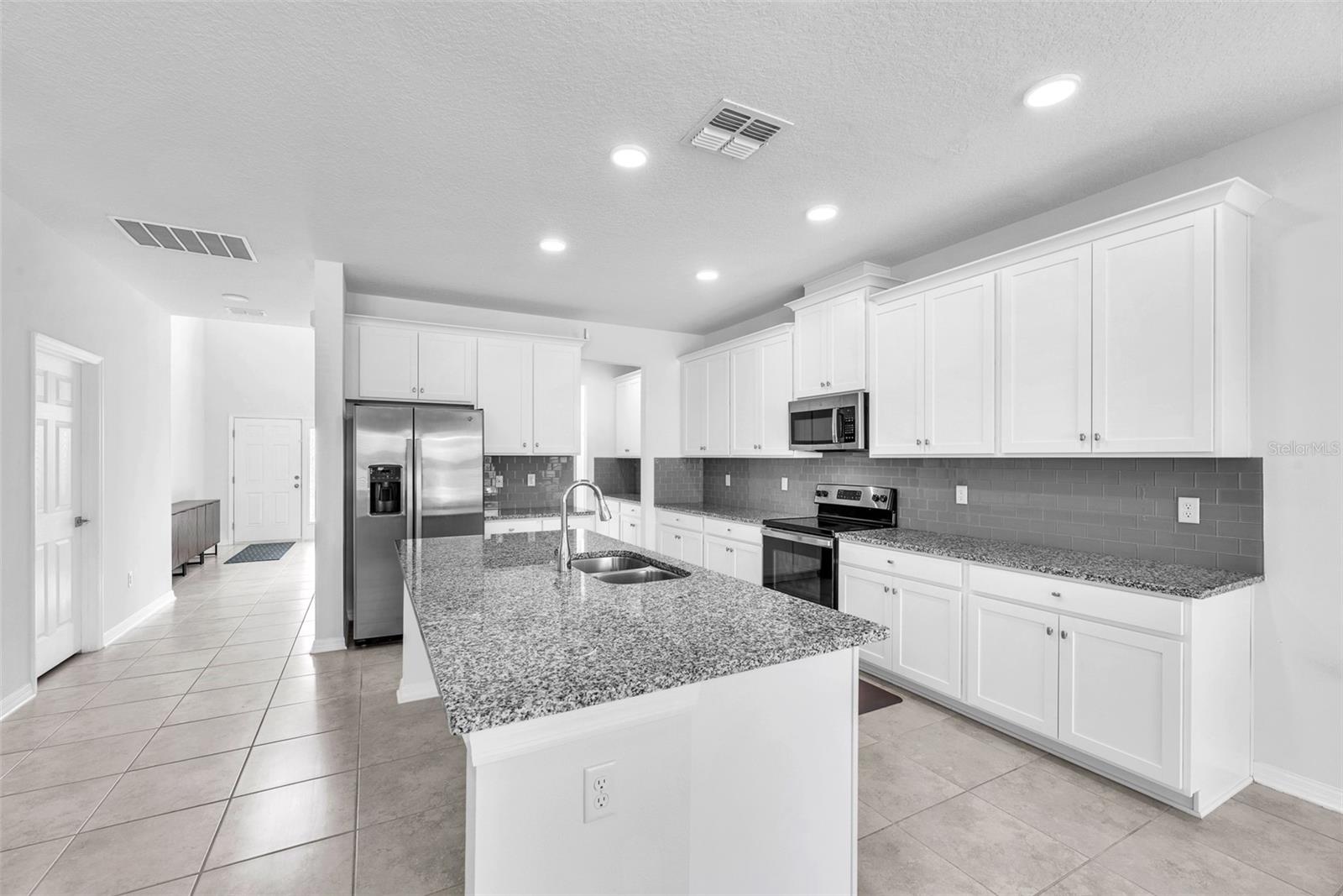 3113 MARINE GRASS DR, WIMAUMA, FL, 33598