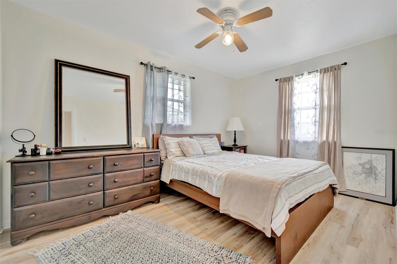 15591 DARIEN WAY, CLEARWATER, FL, 33764