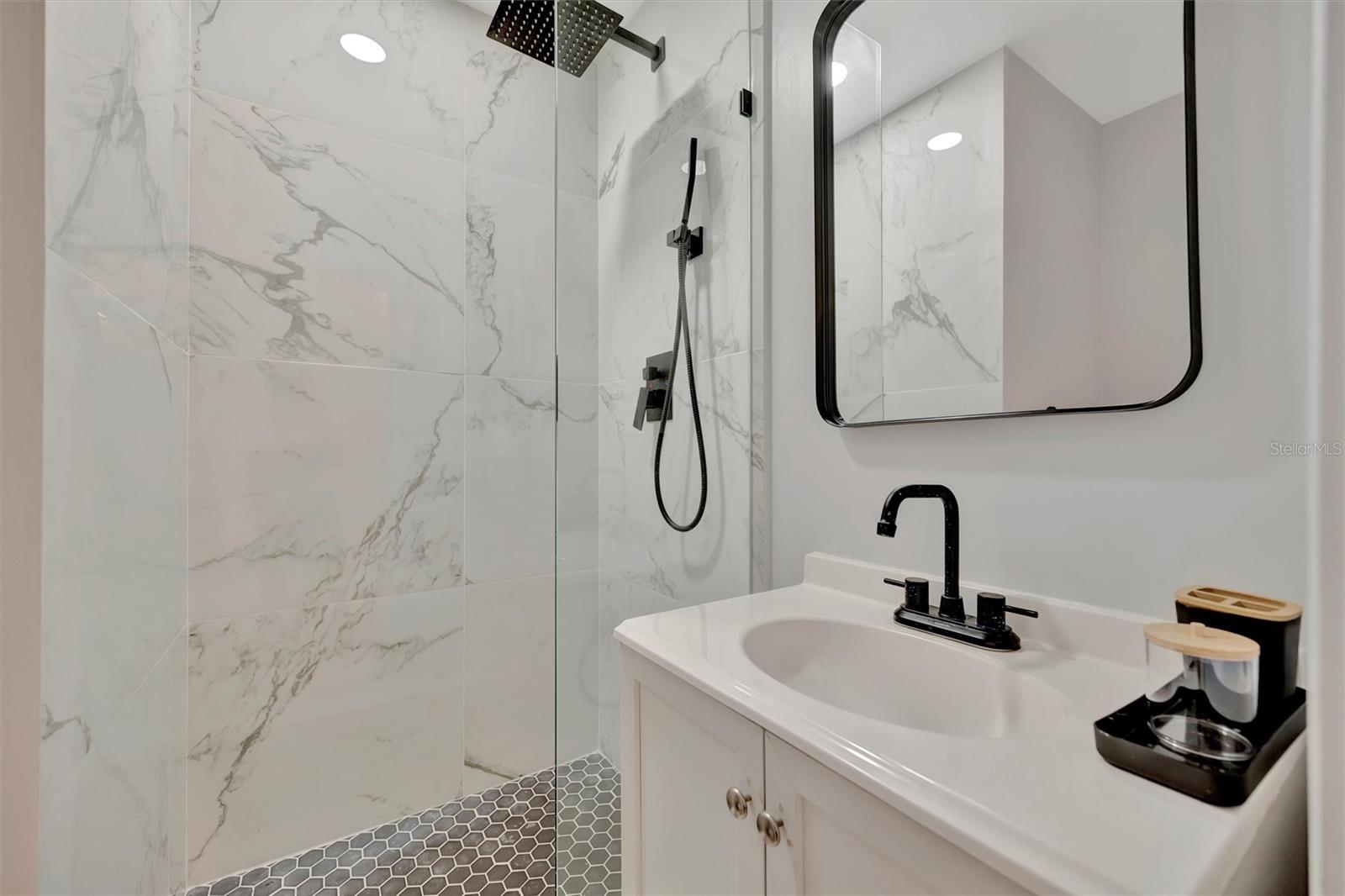 15591 DARIEN WAY, CLEARWATER, FL, 33764