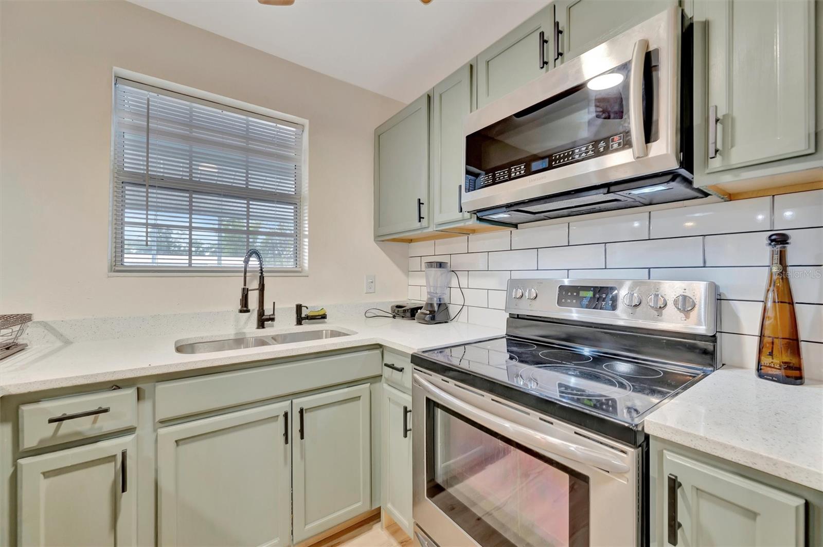 15591 DARIEN WAY, CLEARWATER, FL, 33764