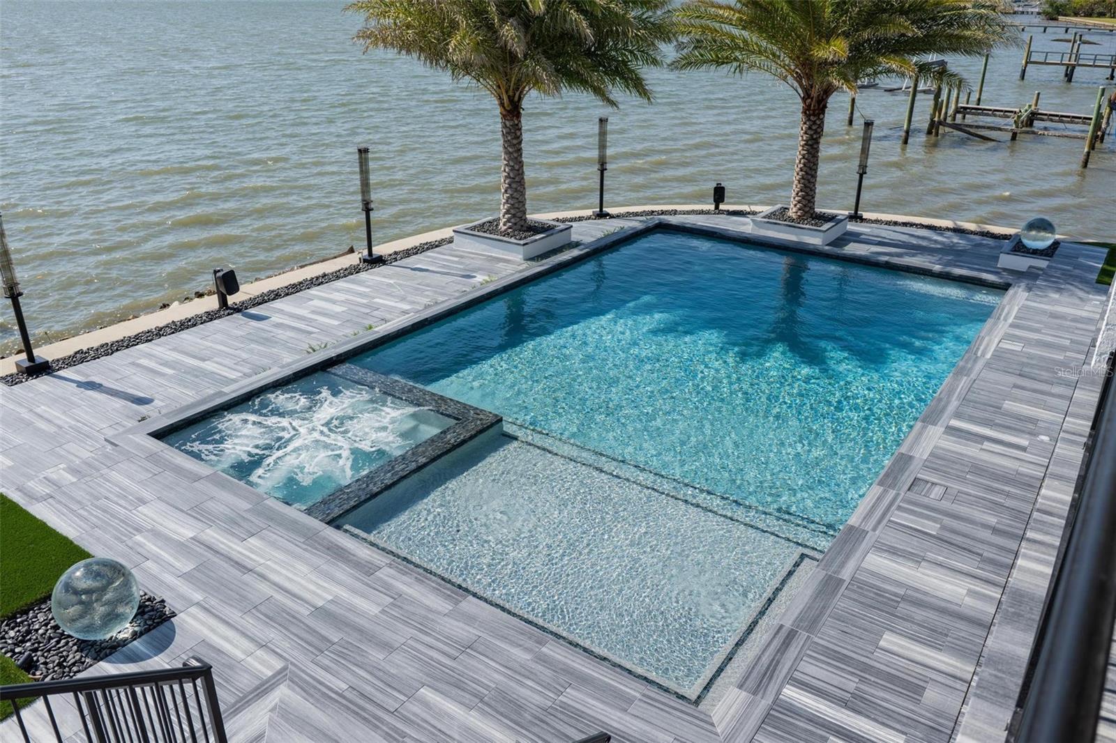 O6304937 Property Photo