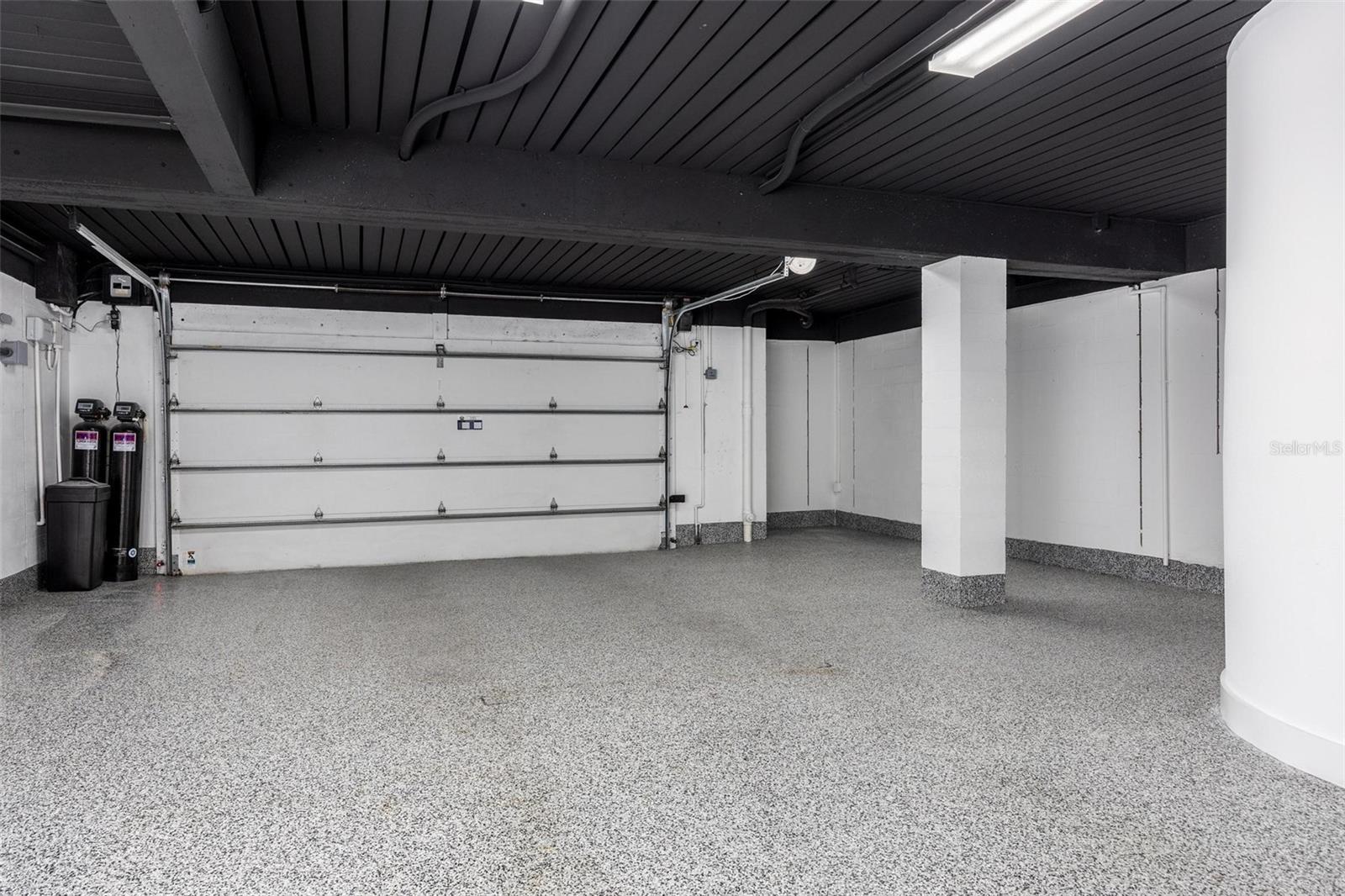 O6304937 Property Photo