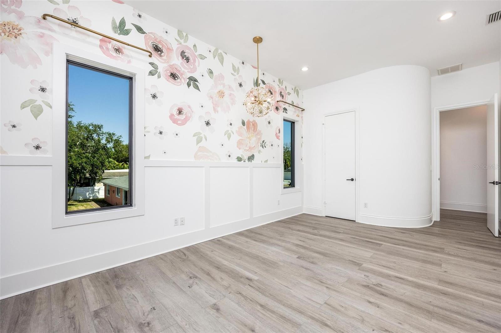 O6304937 Property Photo