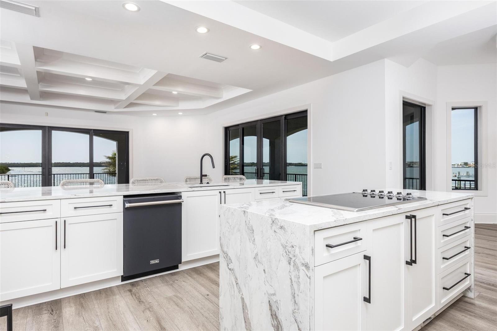 O6304937 Property Photo