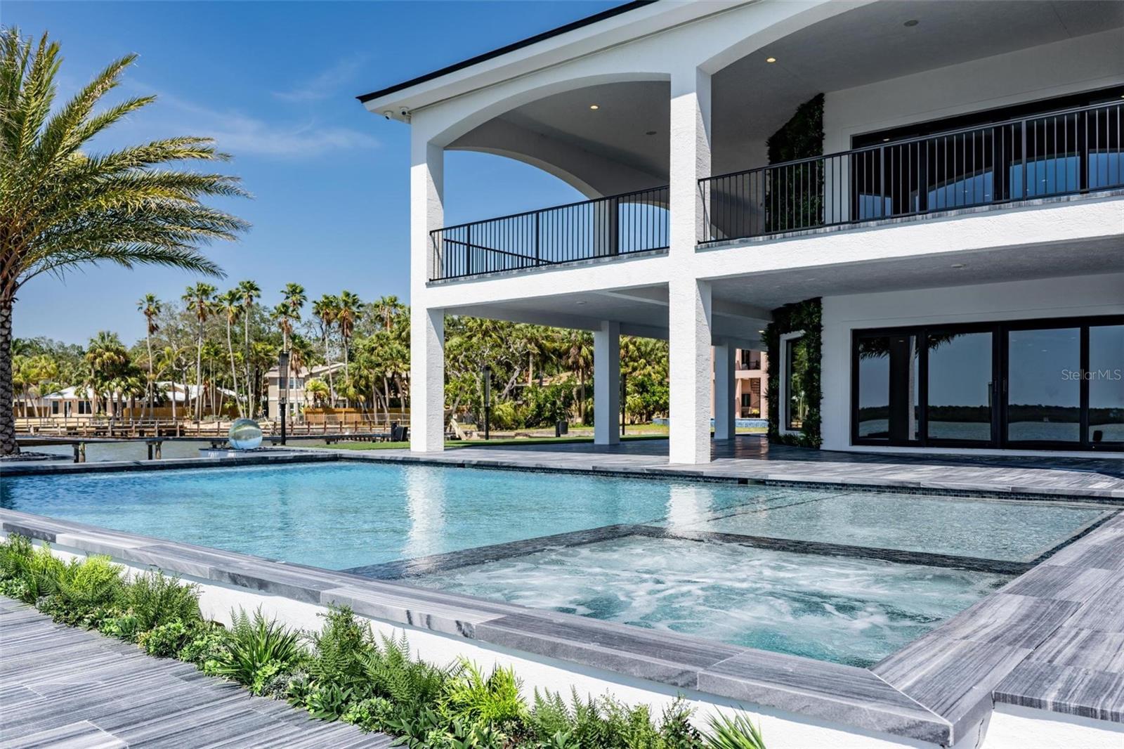 O6304937 Property Photo