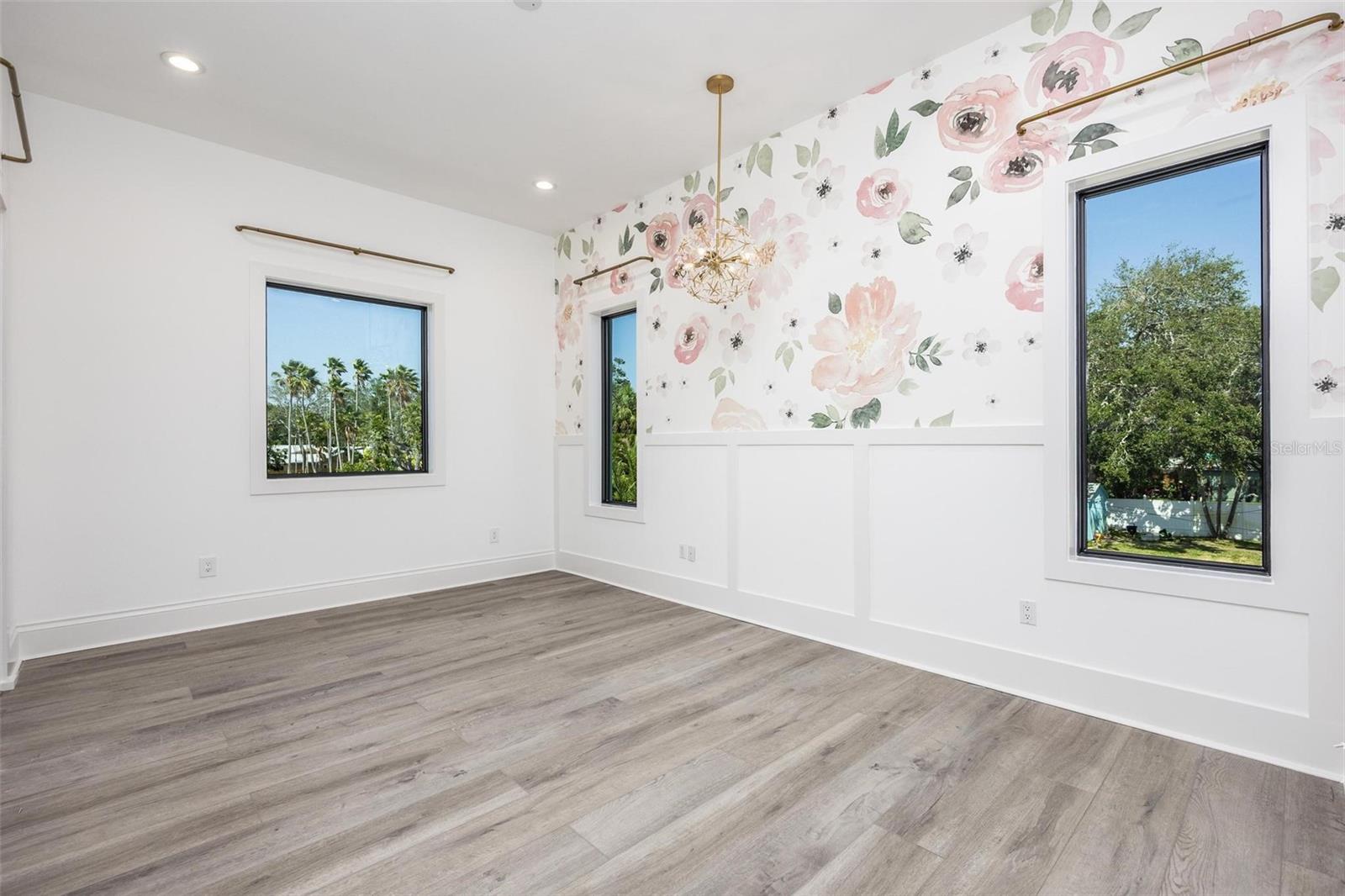 O6304937 Property Photo