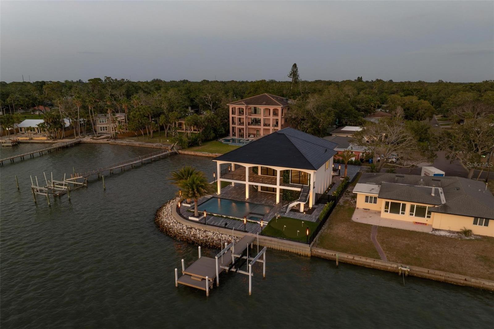 O6304937 Property Photo